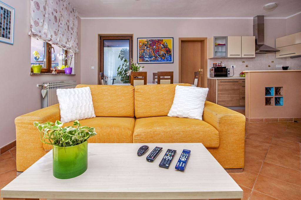 Apartments Karmen Rovinj Eksteriør billede