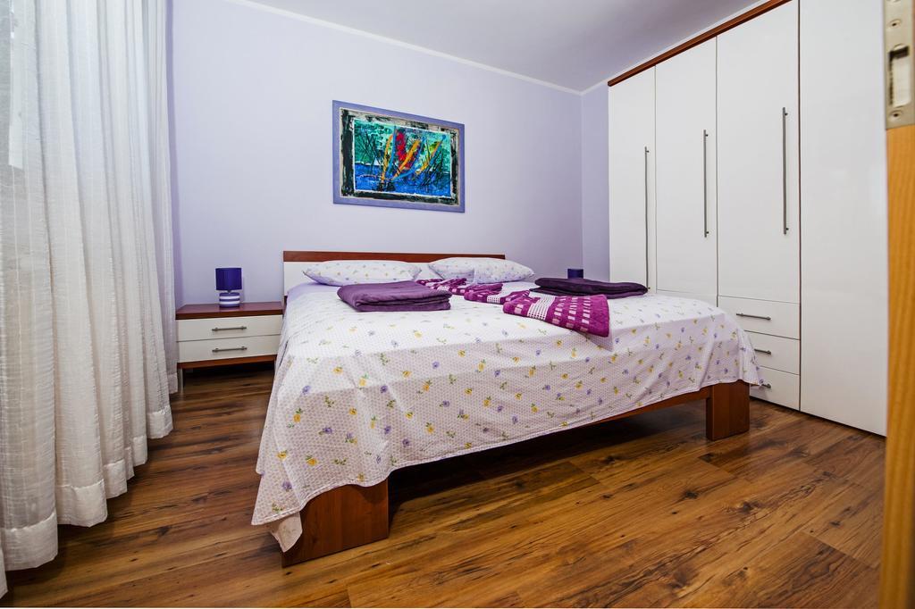 Apartments Karmen Rovinj Eksteriør billede