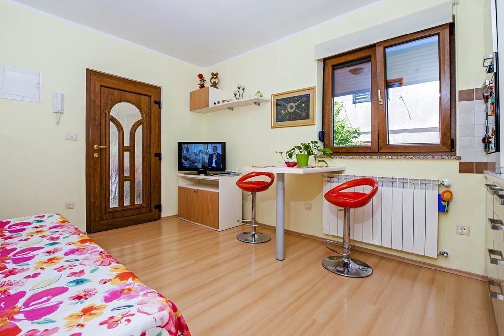 Apartments Karmen Rovinj Eksteriør billede