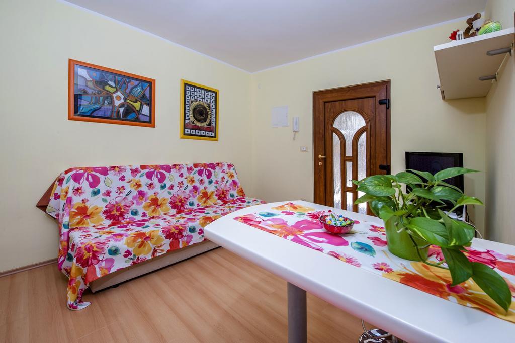 Apartments Karmen Rovinj Eksteriør billede
